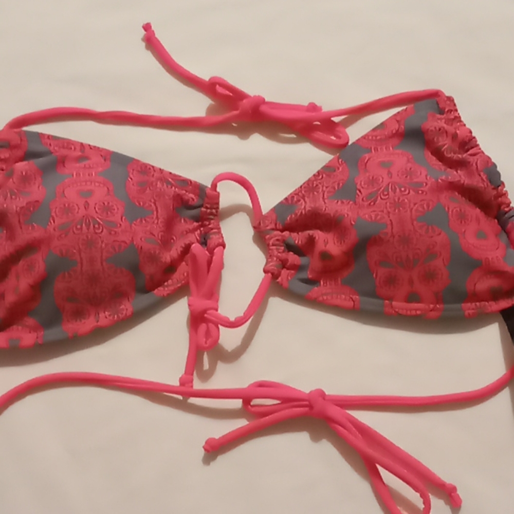 Kaligirlz bikini top size M